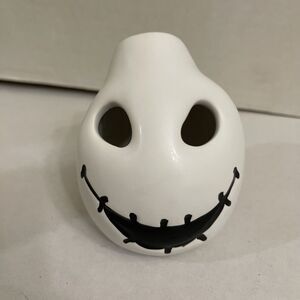 Ghoul Skeleton Air Plant Planter Nlack White 4” Tall